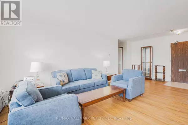 Toronto (henry Farm), ON M2J1L3,10 Parkway Forest DR #512
