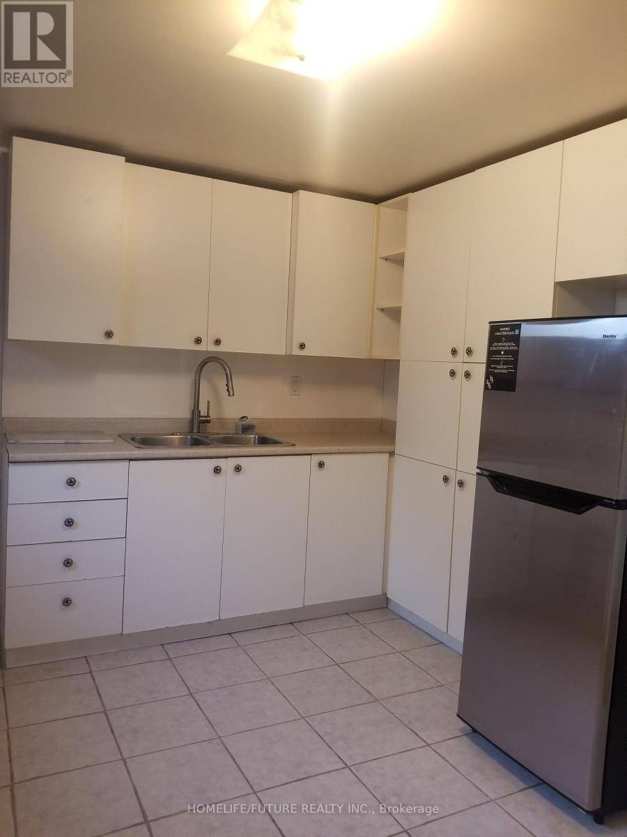 Toronto (parkwoods-donalda), ON M3A2Y7,104 Pintail CRES #Bsmt