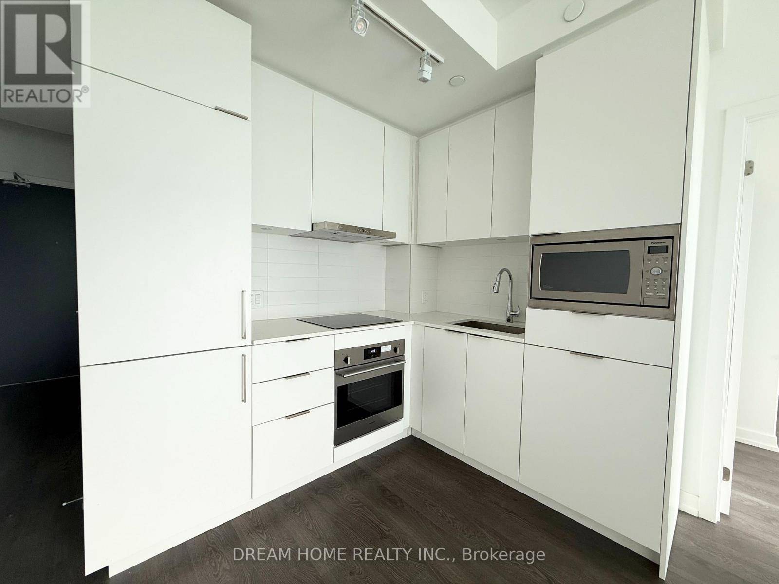 Toronto (newtonbrook East), ON M2M0C1,7 Golden Lion HTS #N1006