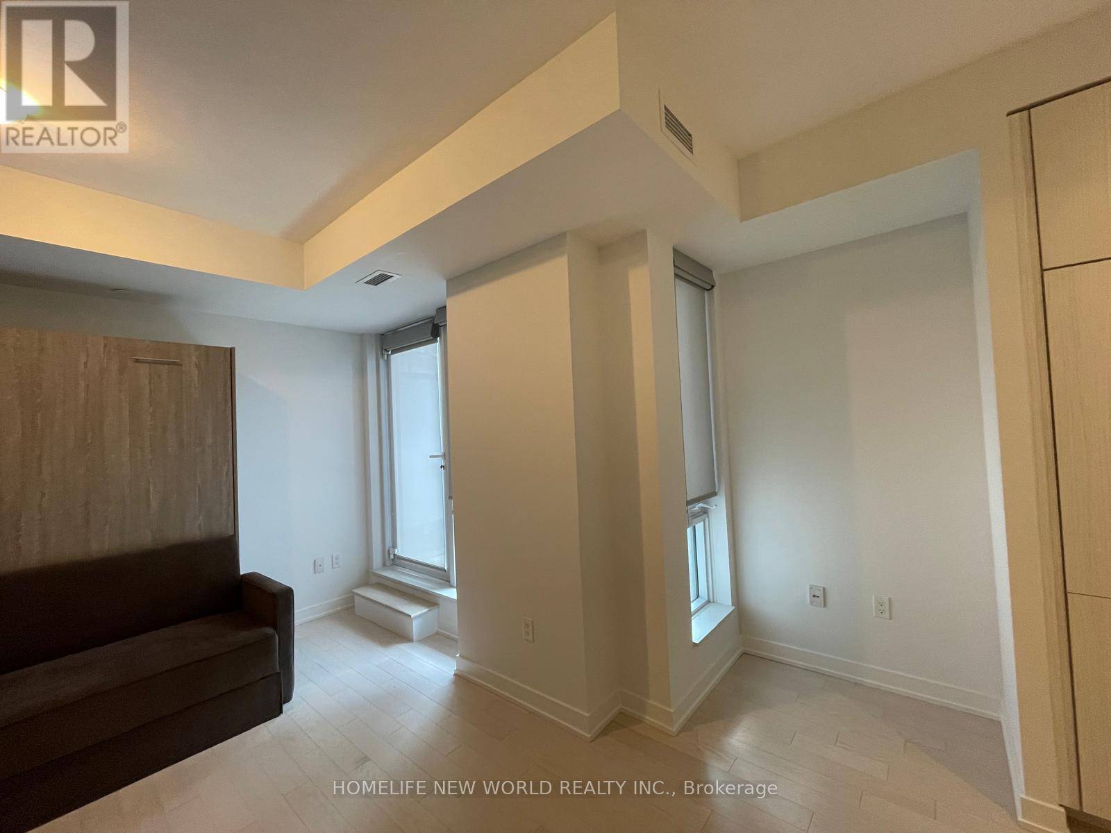 Toronto (waterfront Communities), ON M5V0M4,330 Richmond ST West #605
