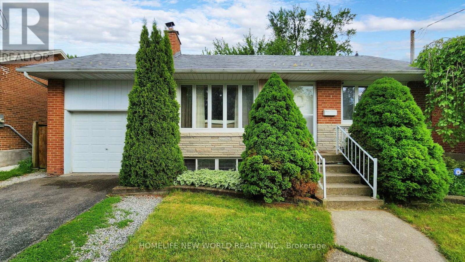 Toronto (willowdale West), ON M2R1C5,11 ELYNHILL DRIVE