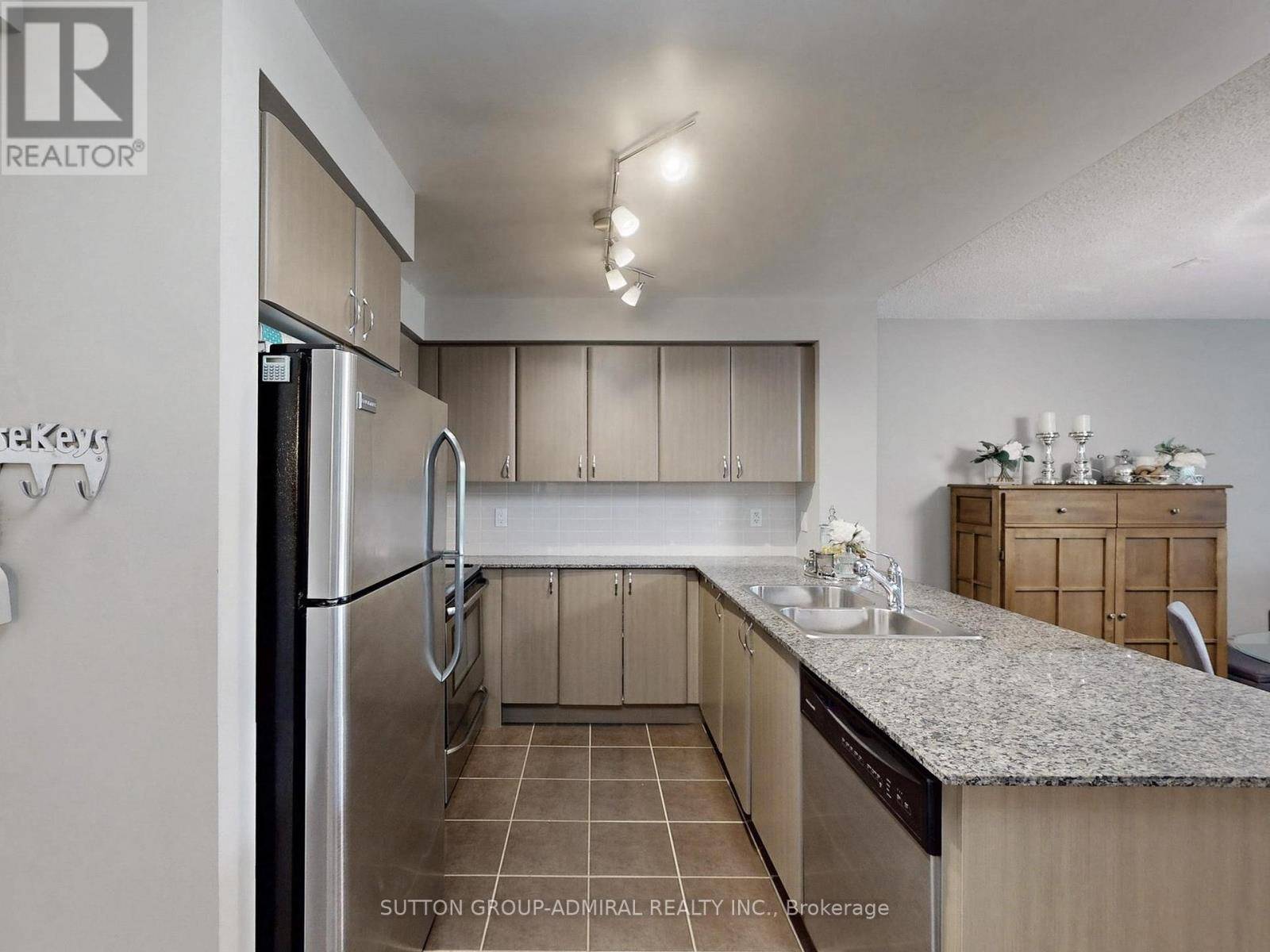 Toronto (clanton Park), ON M3H0A7,525 Wilson AVE #436
