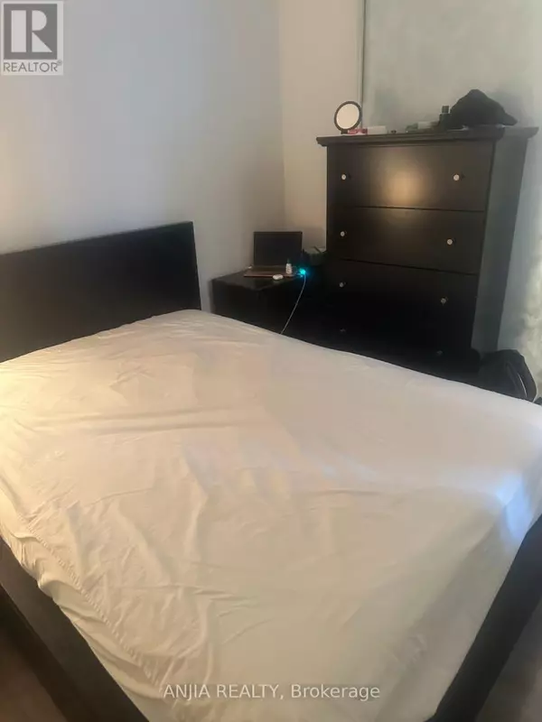 Toronto (mount Pleasant West), ON M4P1V3,117 Broadway AVE #616