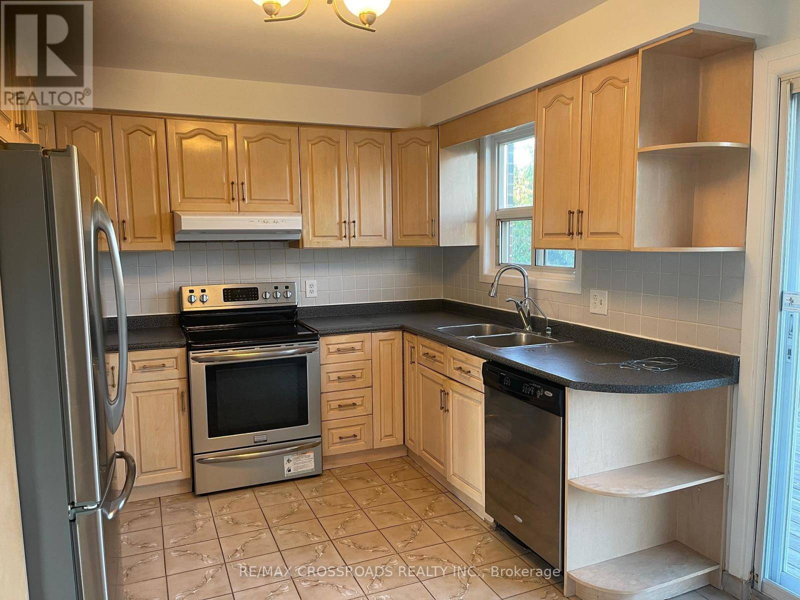 Toronto (pleasant View), ON M2J3P7,51 PLEASANT VIEW DRIVE