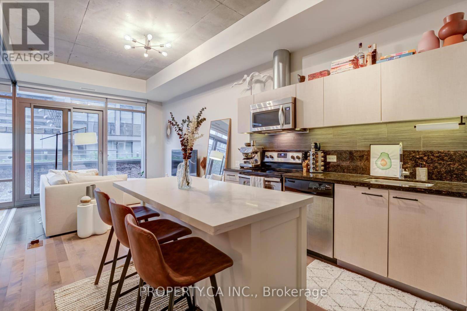 70 Distillery LN #212, Toronto (waterfront Communities), ON M5A0E3
