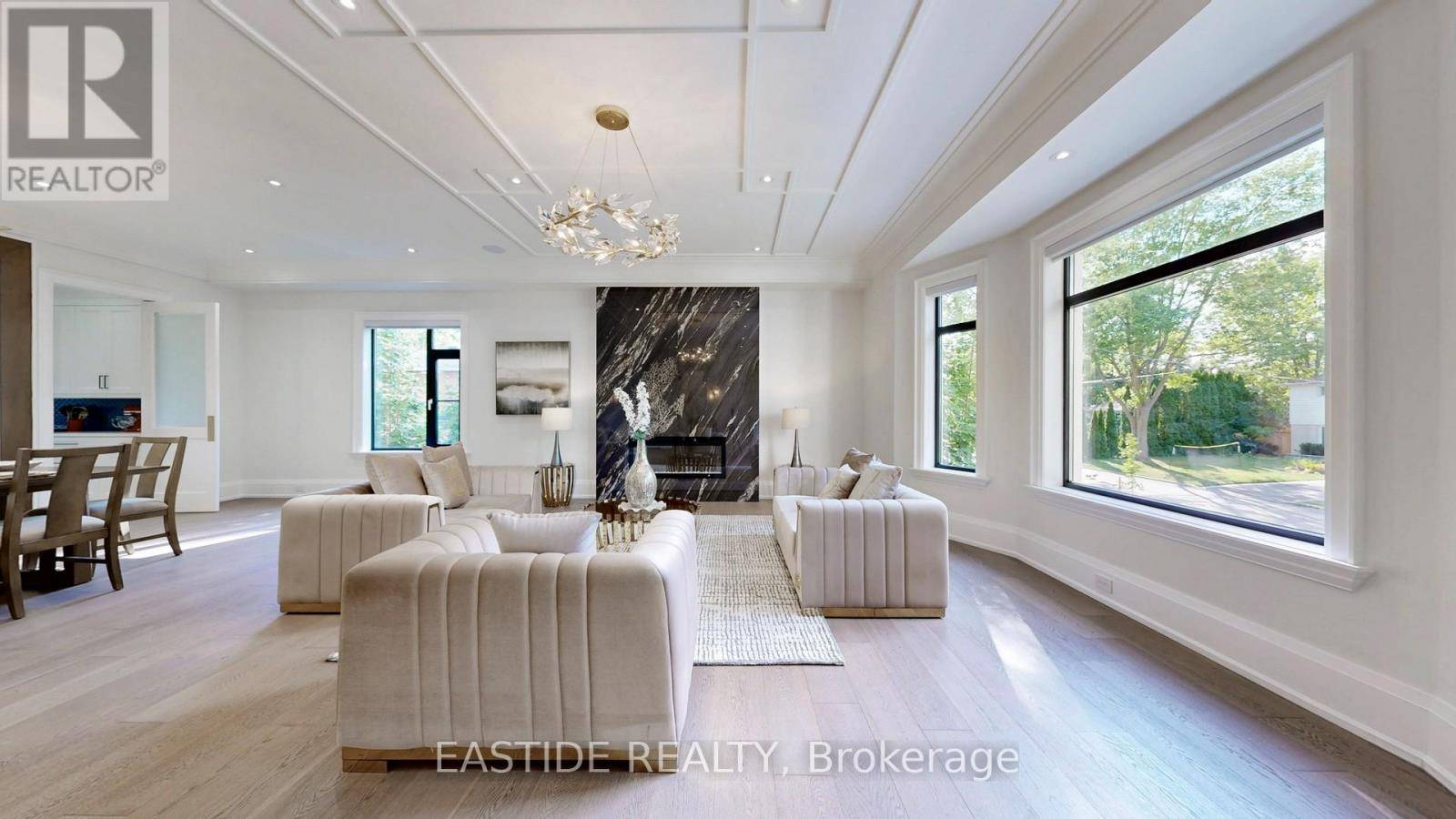 Toronto (don Valley Village), ON M2J1Z9,1 ENNISMORE PLACE