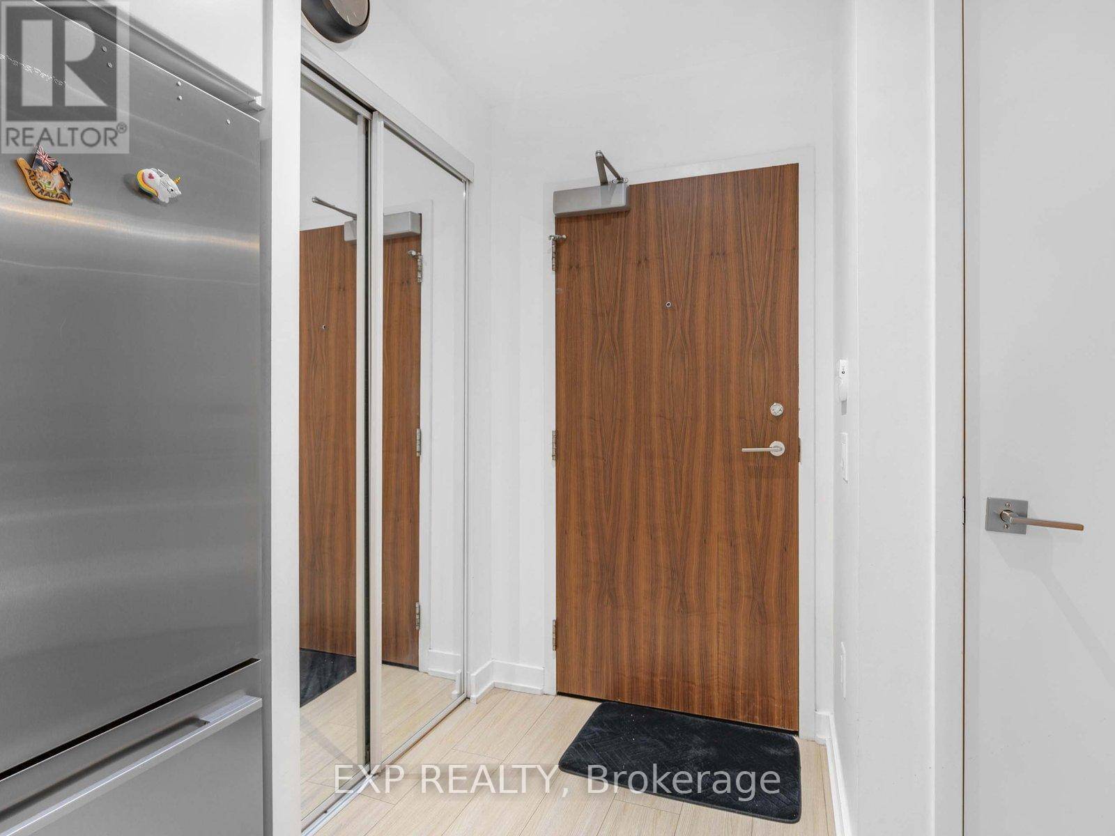 Toronto (waterfront Communities), ON M5V0J8,75 Queens Wharf RD #116