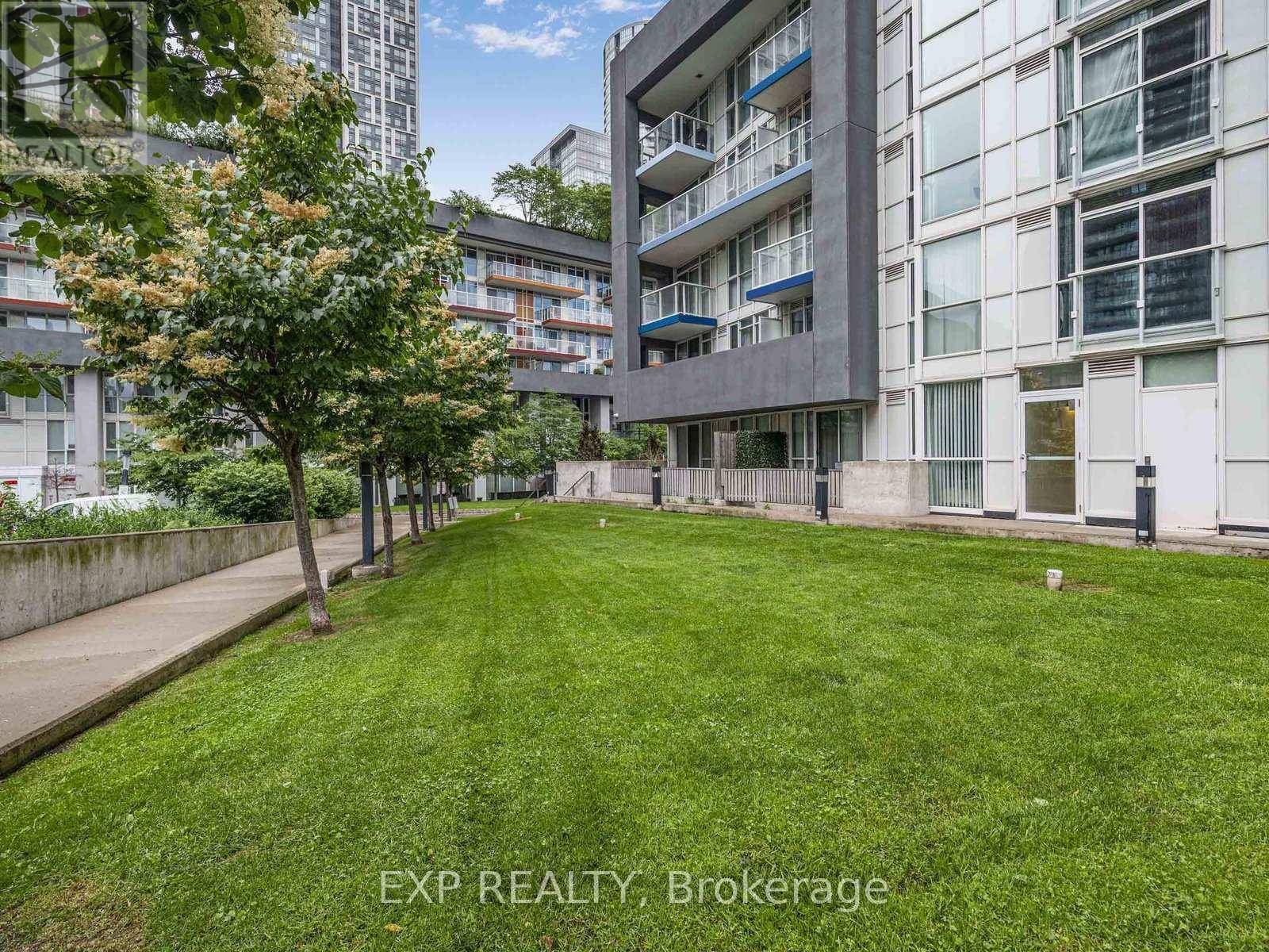 Toronto (waterfront Communities), ON M5V0J8,75 Queens Wharf RD #116