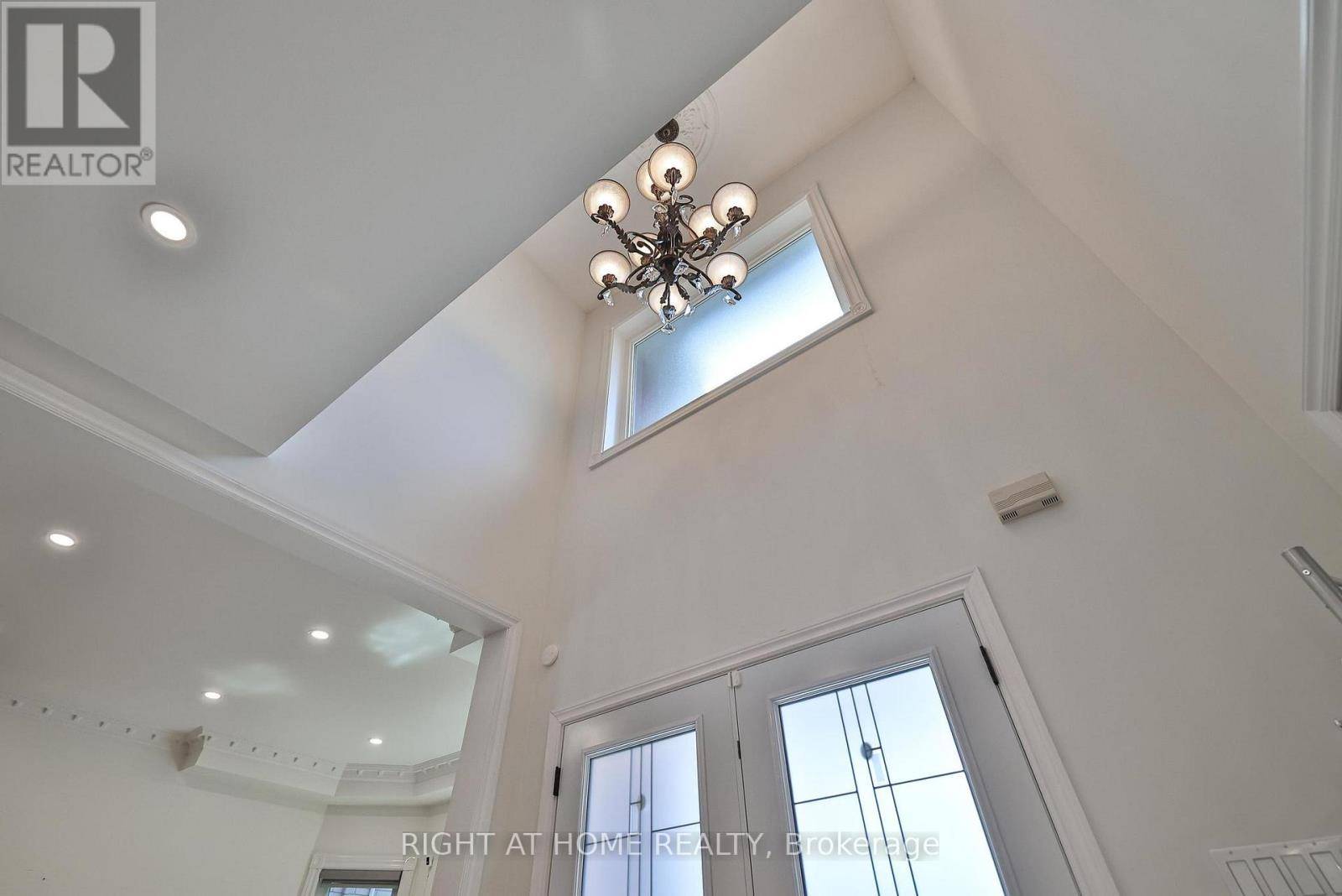 Toronto (willowdale West), ON M2R1J8,58 YORKVIEW DRIVE
