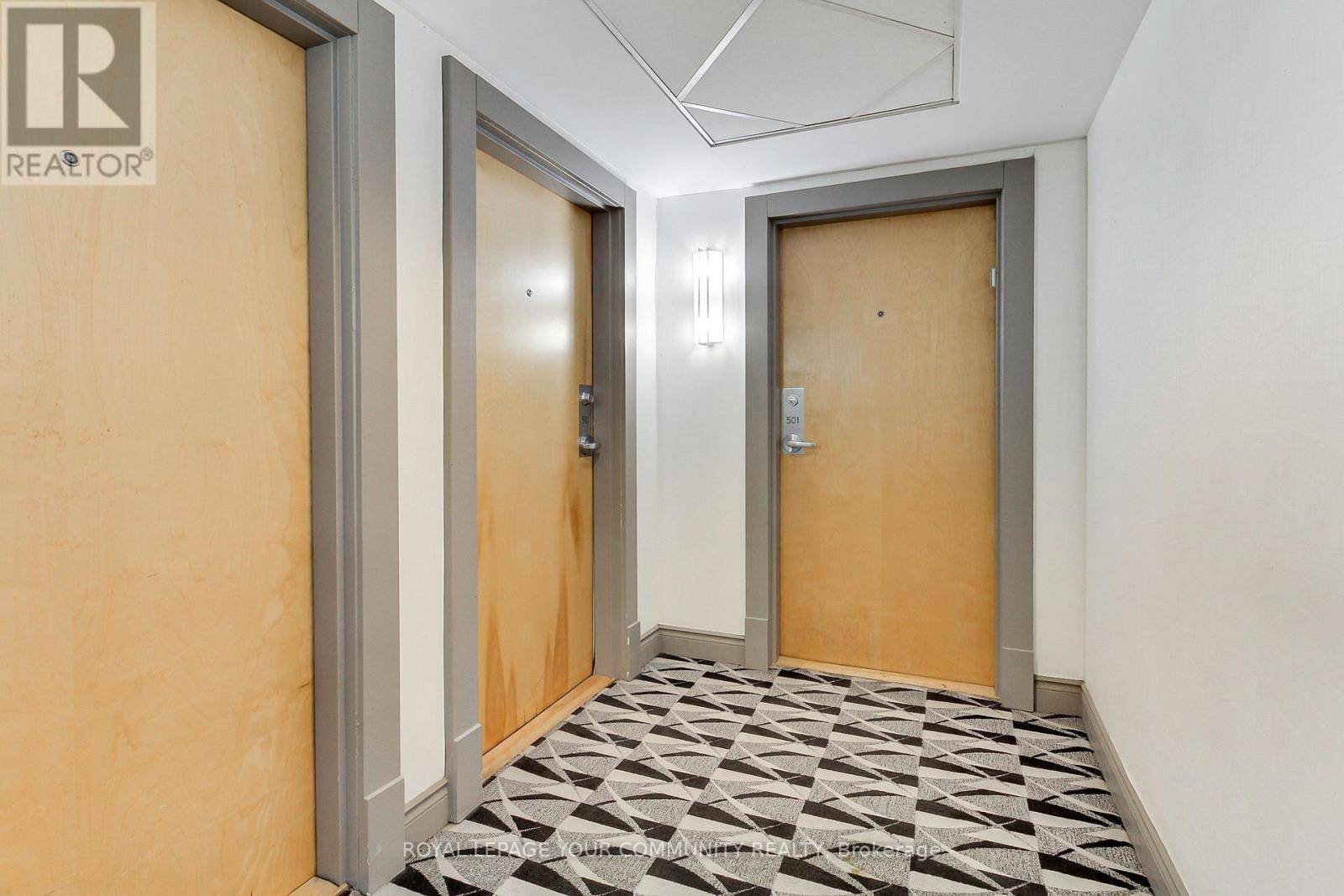 Toronto (annex), ON M5R3V1,80 cumberland ST #501