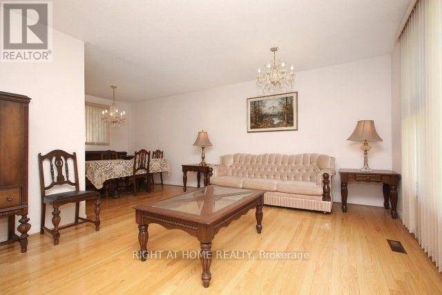 Toronto (hillcrest Village), ON M2H1S1,62 CHERRYSTONE DRIVE
