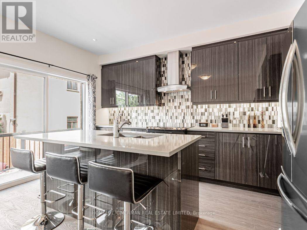Toronto (newtonbrook East), ON M2N0K3,7 KENNETH WOOD CRESCENT