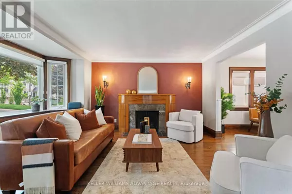 Toronto (lawrence Park North), ON M5M3V9,387 ELM ROAD