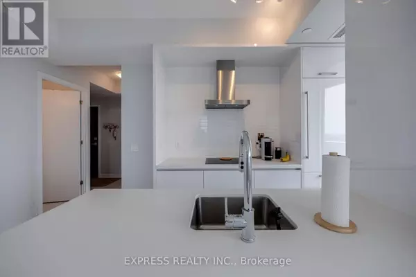 Toronto (mount Pleasant West), ON M4S2B4,2221 Yonge ST #5209