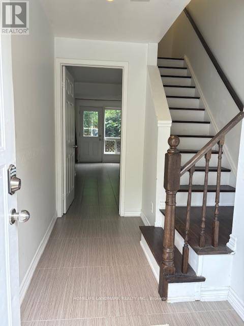 Toronto (henry Farm), ON M2J1N4,14 CAPELLA STAR WAY