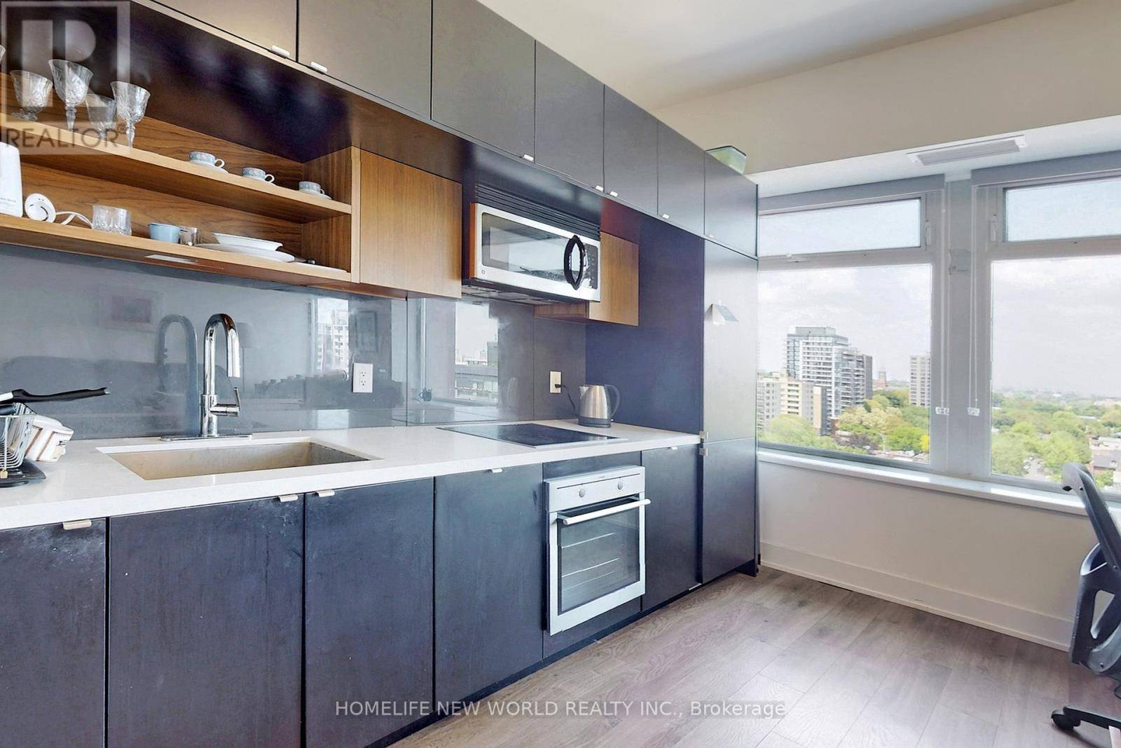 Toronto (yonge-st. Clair), ON M4V1N5,111 St Clair AVE West #1024