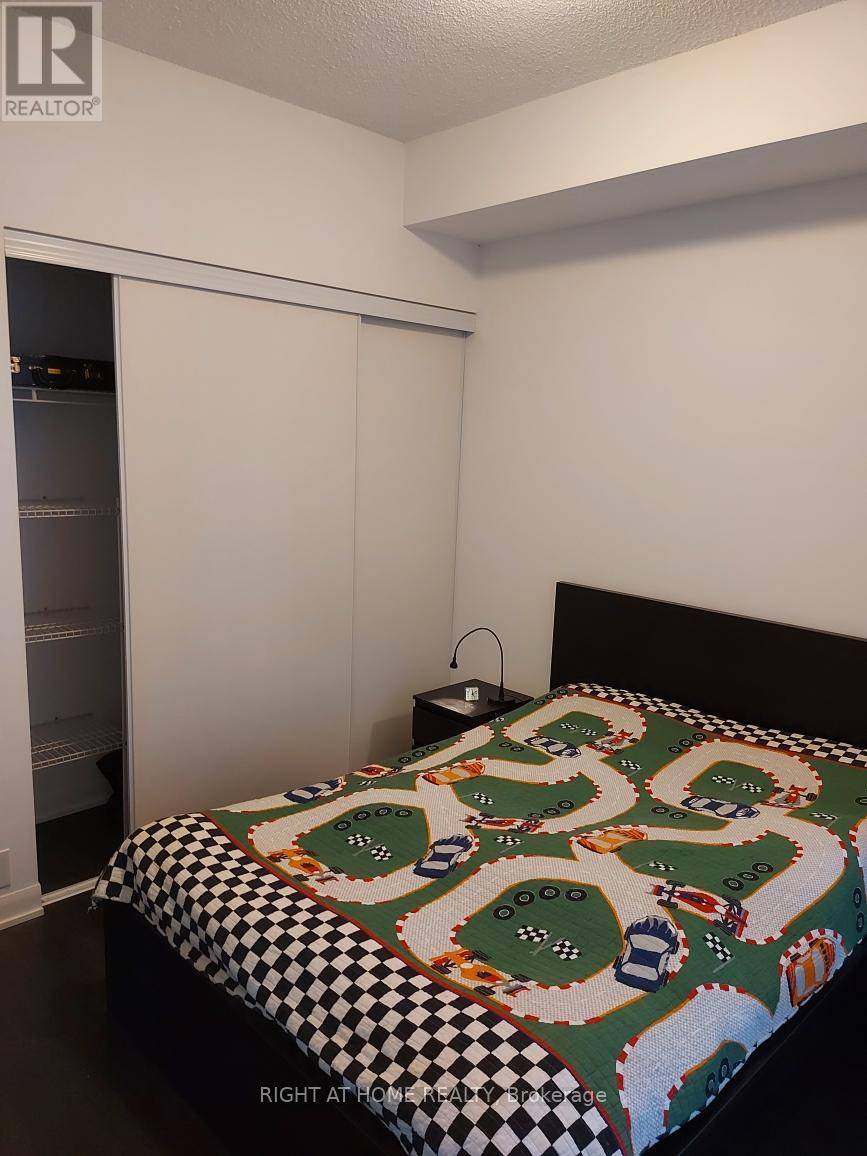 Toronto (waterfront Communities), ON M5V0N3,435 Richmond ST West #713