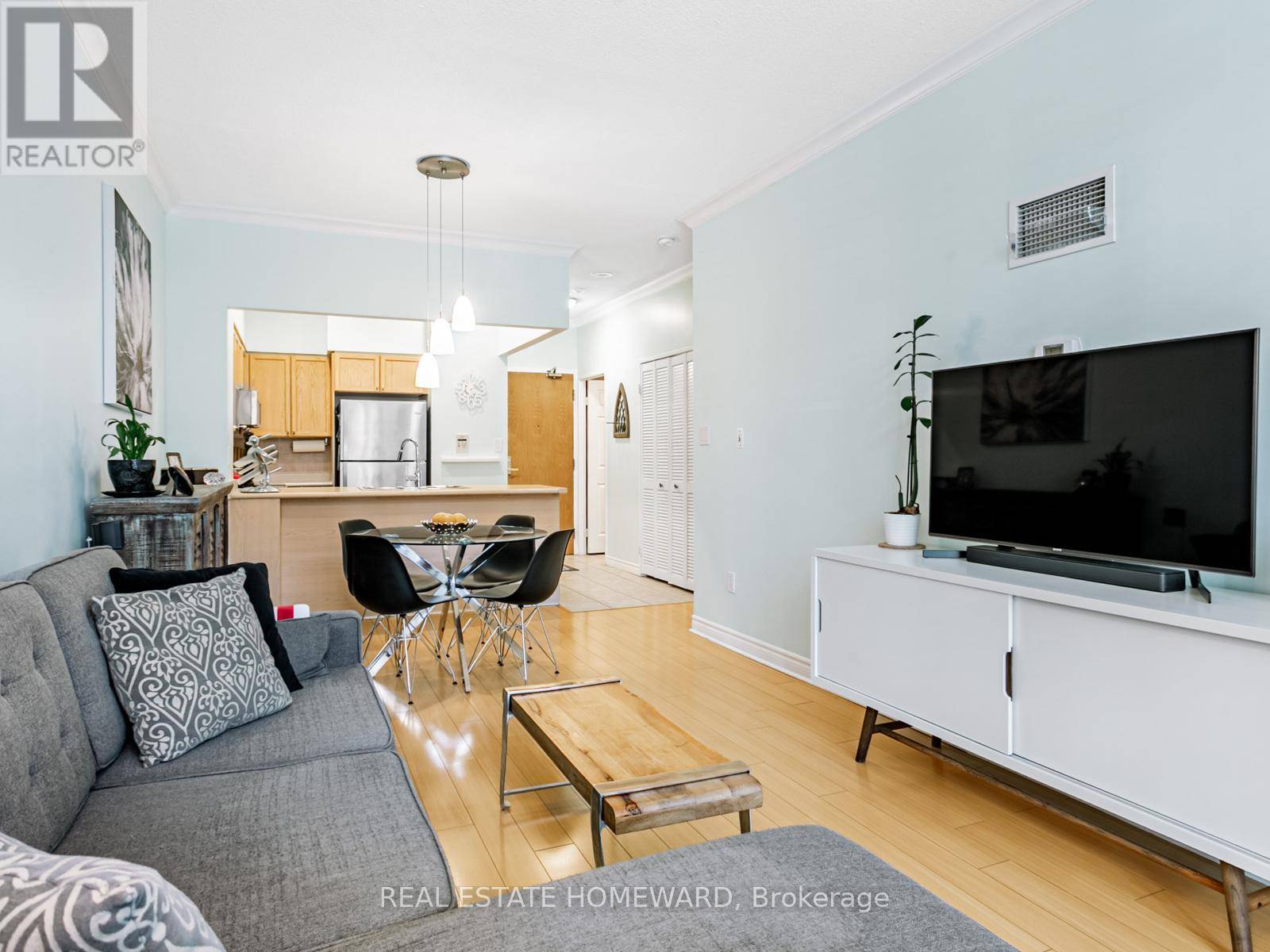 Toronto (mount Pleasant West), ON M4S3H6,195 Merton ST #108