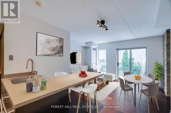 Toronto (annex), ON M4W2L9,1174 Yonge ST #203