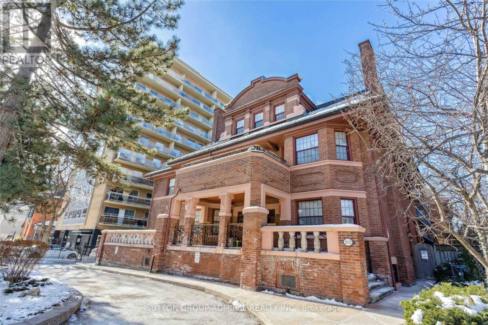 212 St George ST #302, Toronto (annex), ON M5R2N5