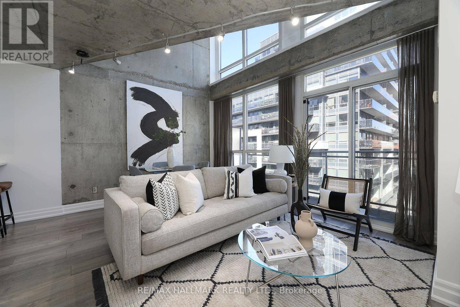 1029 King ST West #818, Toronto (niagara), ON M6K3M9