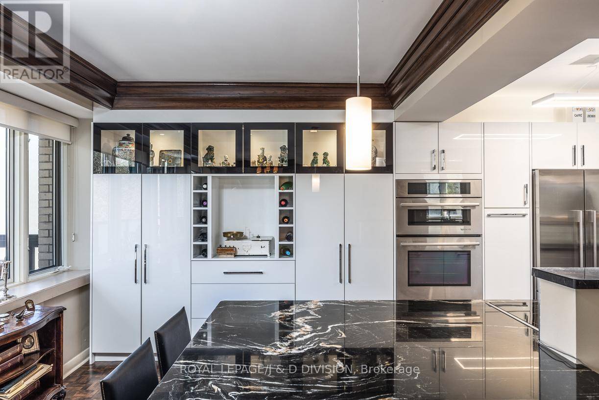 Toronto (rosedale-moore Park), ON M4W1P8,120 Rosedale Valley RD #201