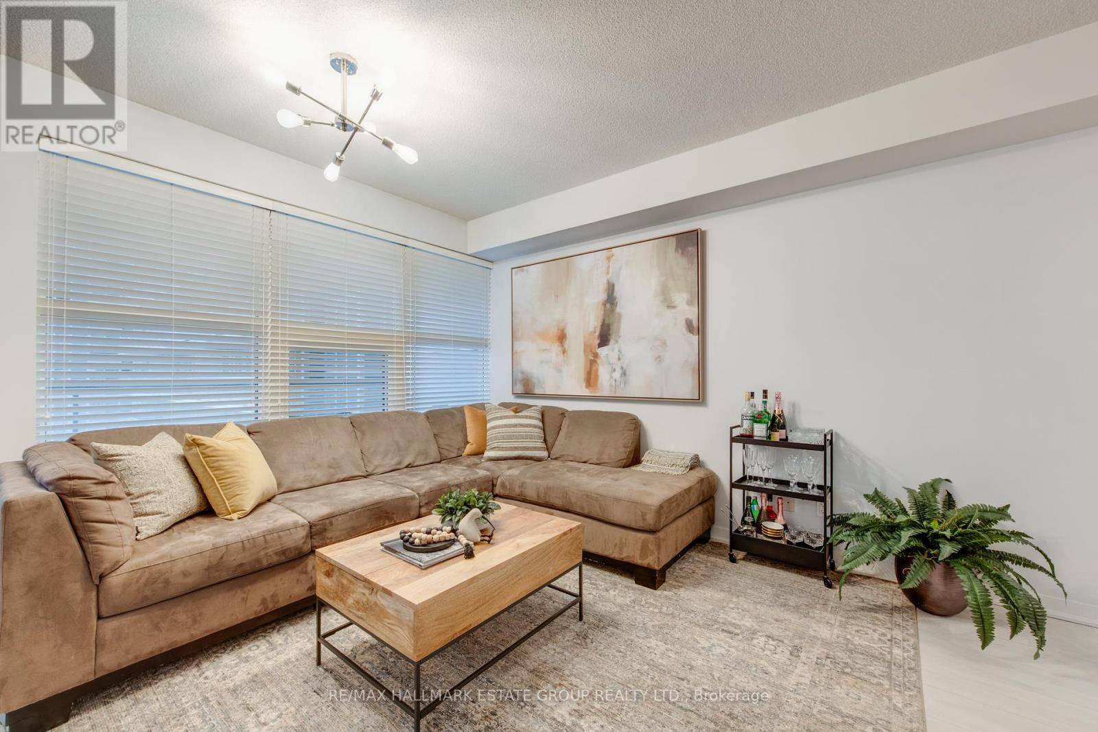Toronto (niagara), ON M6K3R1,59 East Liberty ST #401