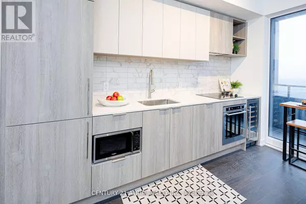 Toronto (humewood-cedarvale), ON M5P0A6,2020 Bathurst ST #1810