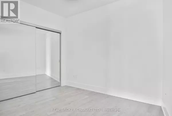 Toronto (waterfront Communities), ON M5J2Z2,10 York ST #5406