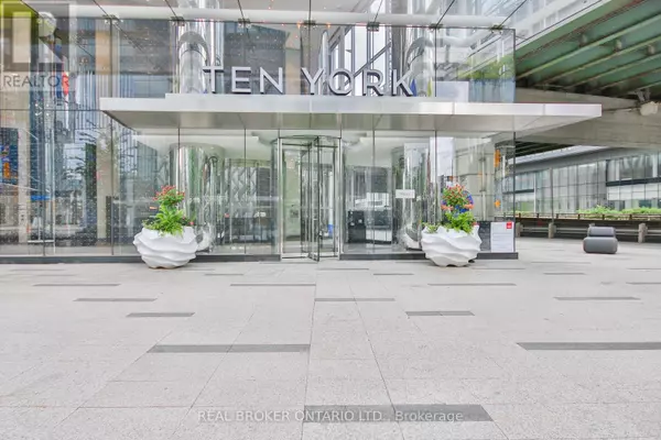 Toronto (waterfront Communities), ON M5J2Z2,10 York ST #5406