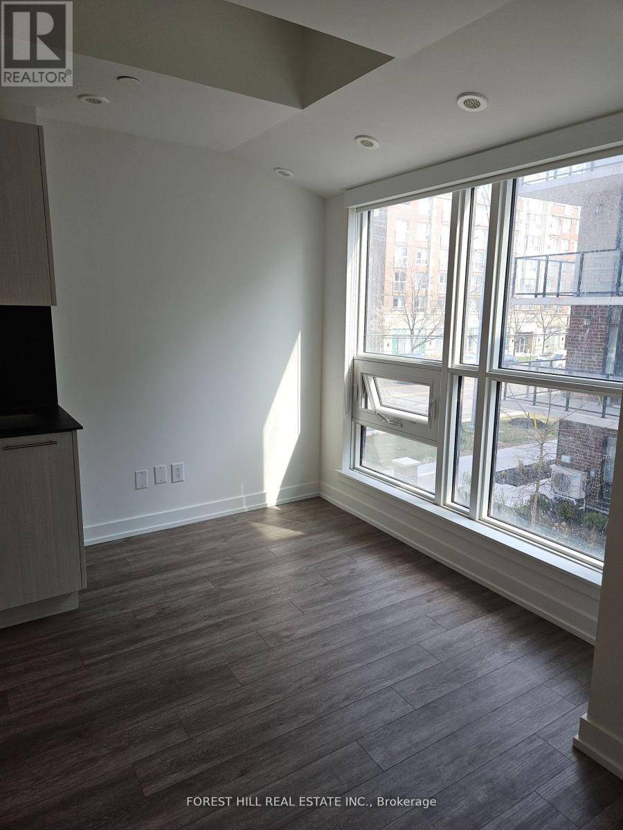 Toronto (clanton Park), ON M3H0E8,871 Sheppard AVE West #TH16
