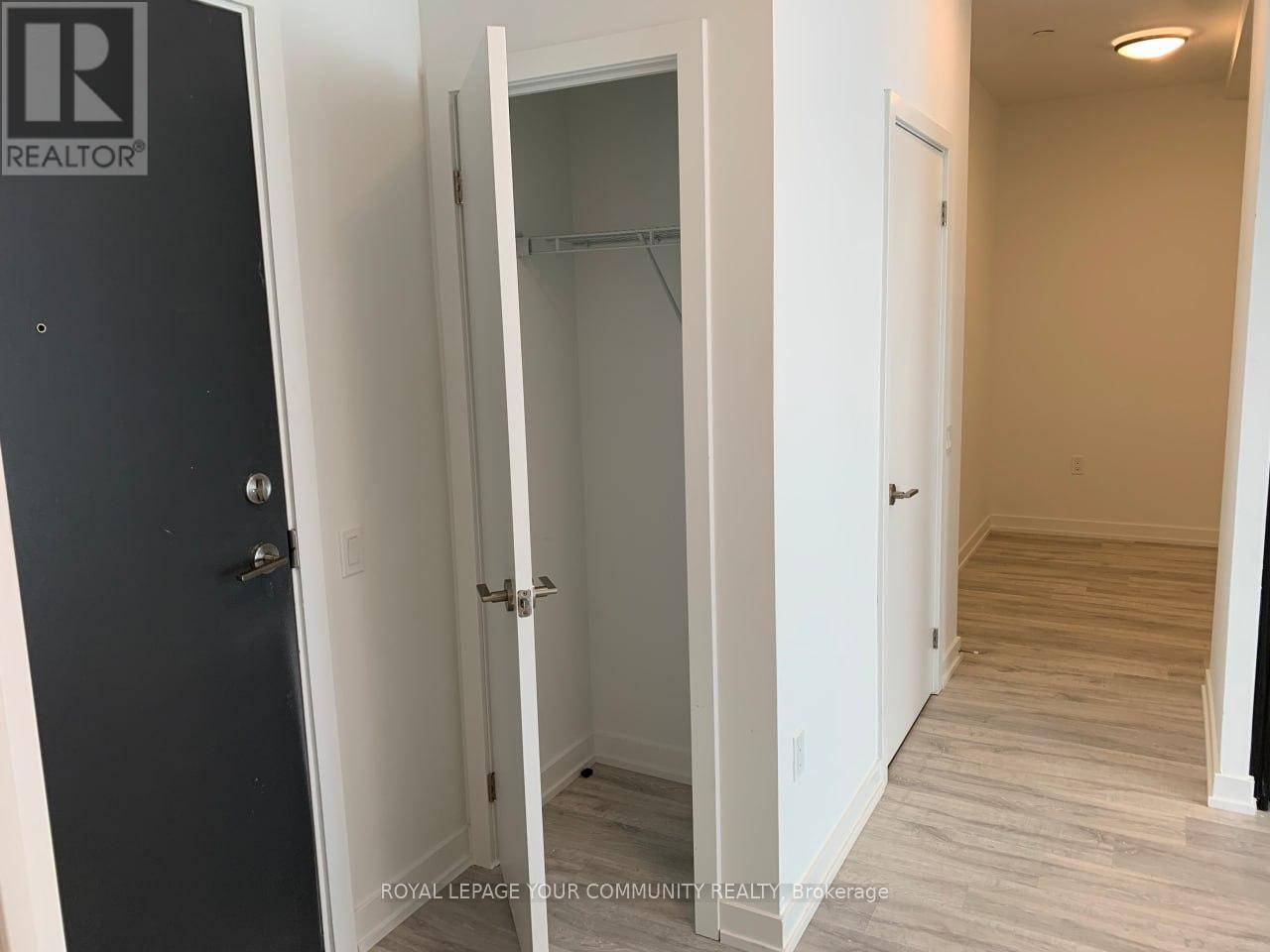 Toronto (newtonbrook East), ON M2M0B9,7 Golden Lion HTS #3006
