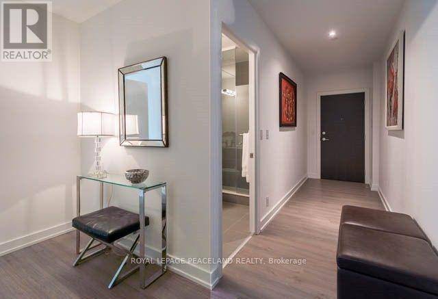 Toronto (casa Loma), ON M4V0A3,6 Parkwood AVE #701