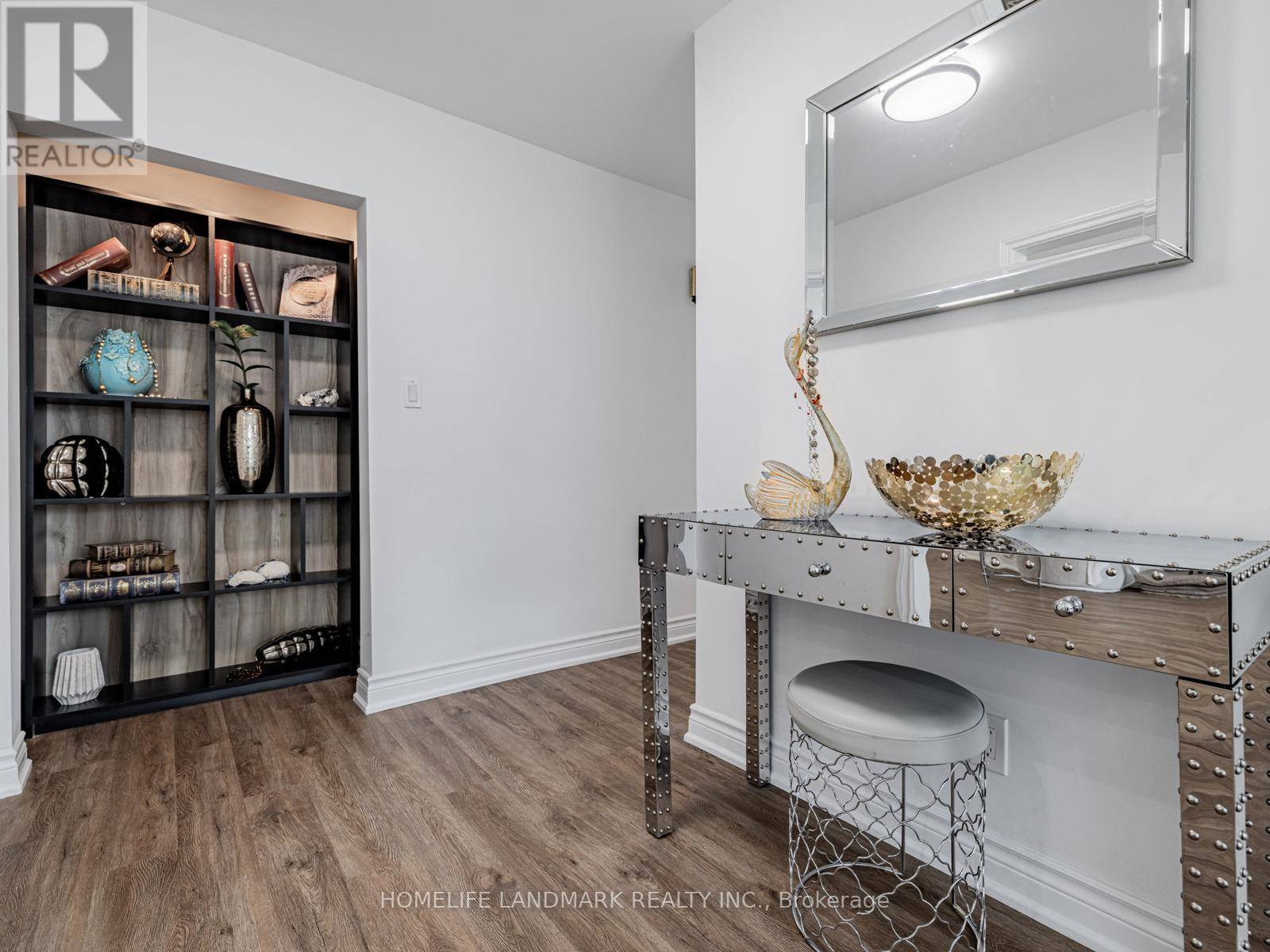 Toronto (bayview Village), ON M2K1Y7,30 BURLEIGH HEIGHTS DRIVE