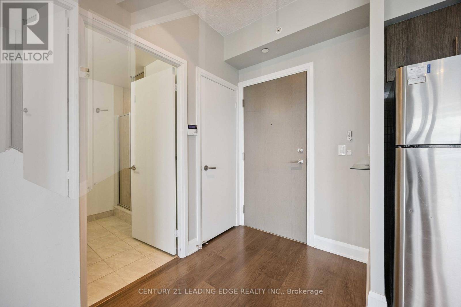Toronto (thorncliffe Park), ON M4G0B7,160 Vanderhoof AVE #1515
