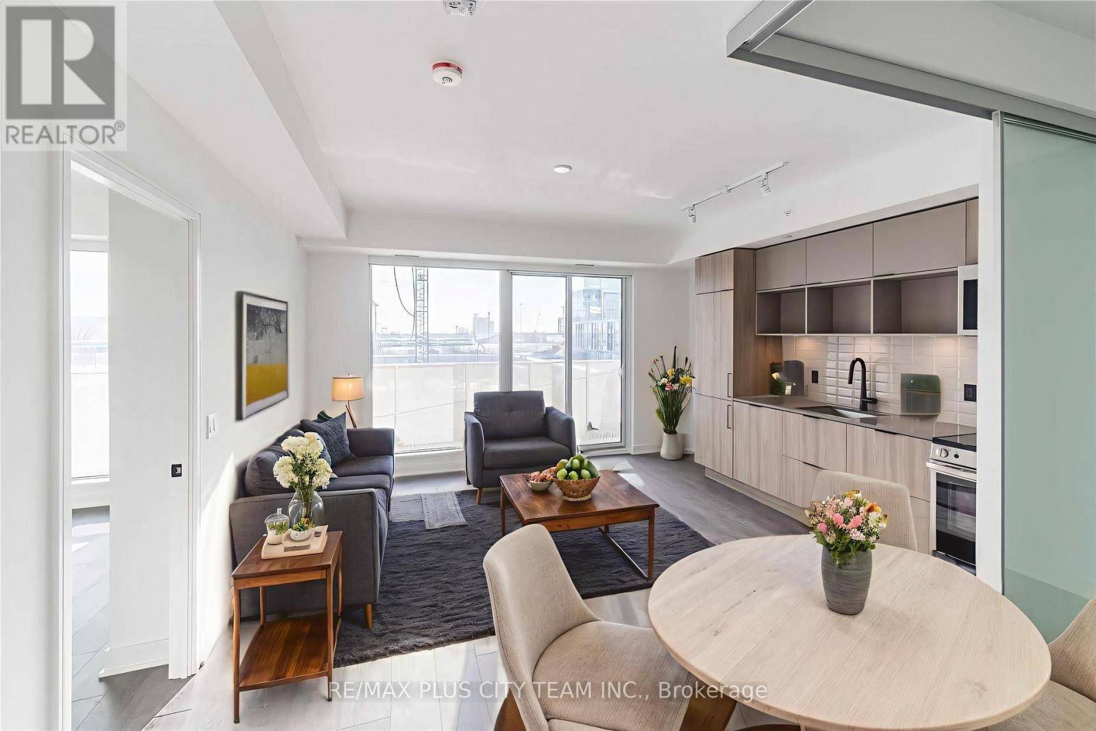 Toronto (waterfront Communities), ON M5A0S8,60 Tannery RD #405