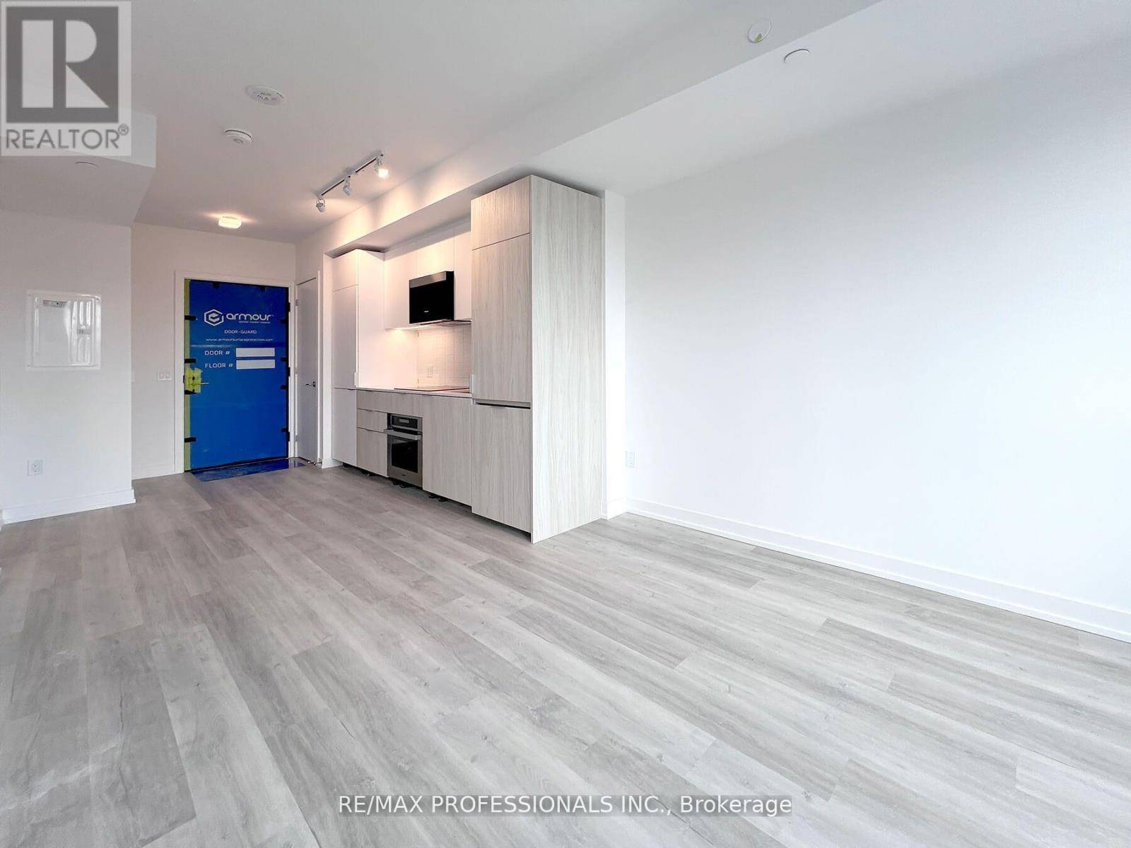 Toronto (moss Park), ON M5A1H5,28 Eastern AVE #411