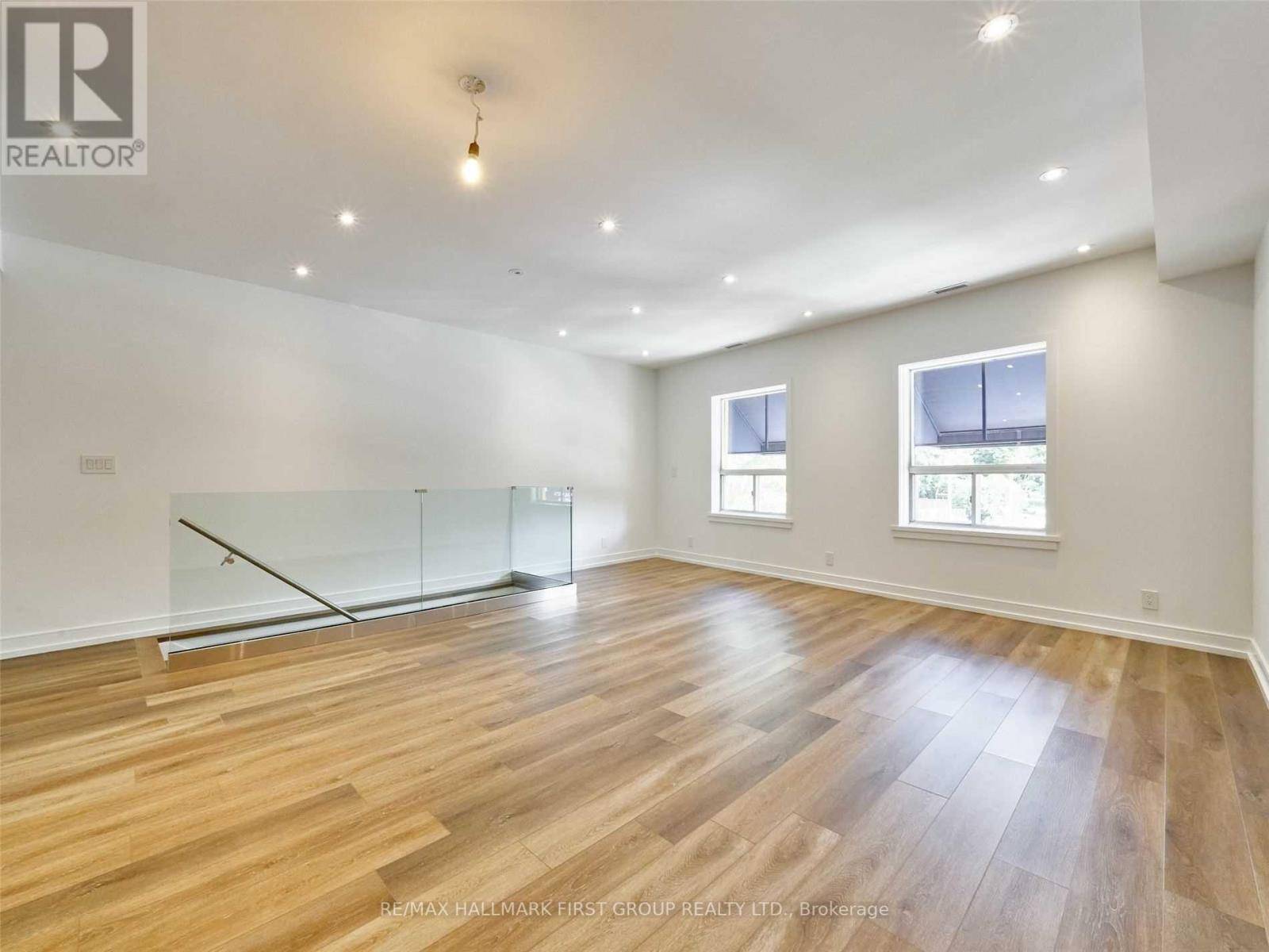 Toronto (lawrence Park South), ON M4P2J4,2602 Yonge ST #Upper