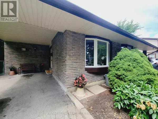 Toronto (hillcrest Village), ON M2H2R5,61 APPLEGATE CRESCENT