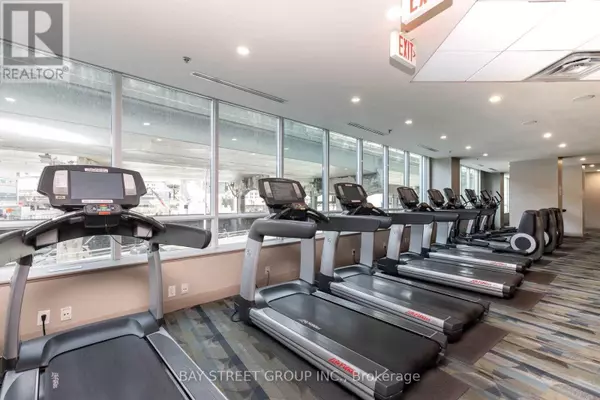 Toronto (waterfront Communities), ON M5J2Z3,33 Bay ST #4205