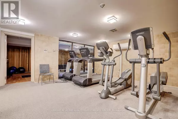 Toronto (annex), ON M5R3M6,15 McMurrich ST #1202