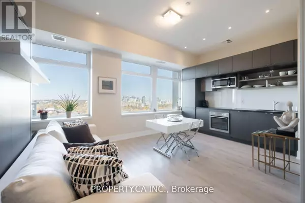 Toronto (yonge-st. Clair), ON M4V1N5,111 St Clair AVE West #1728
