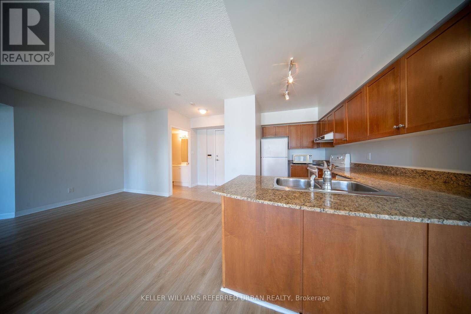 Toronto (moss Park), ON M5A4S7,313 Richmond ST East #Ph64
