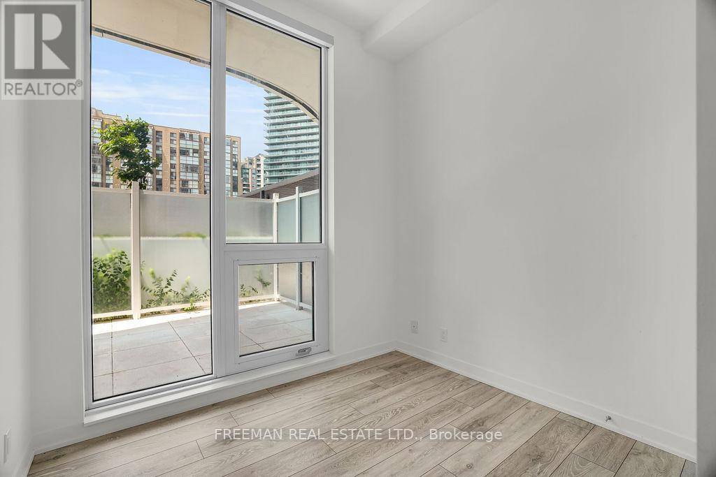 Toronto (willowdale East), ON M2N0L4,15 Holmes AVE #402