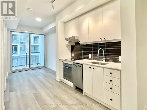 Toronto (niagara), ON M5V0S5,9 Tecumseth ST #701