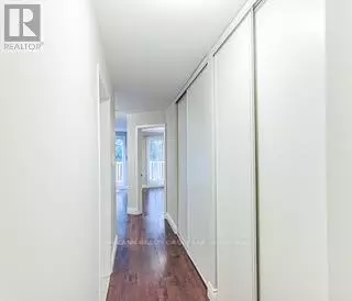Toronto (lawrence Park North), ON M4N2L9,3317 Yonge ST #5
