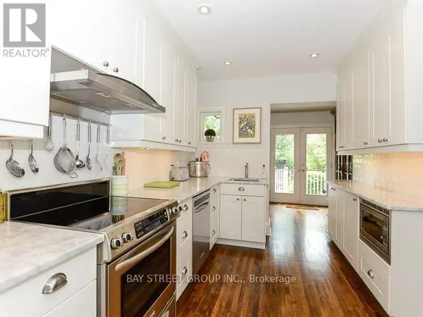 Toronto (lawrence Park North), ON M4N1W3,147 WANLESS AVENUE