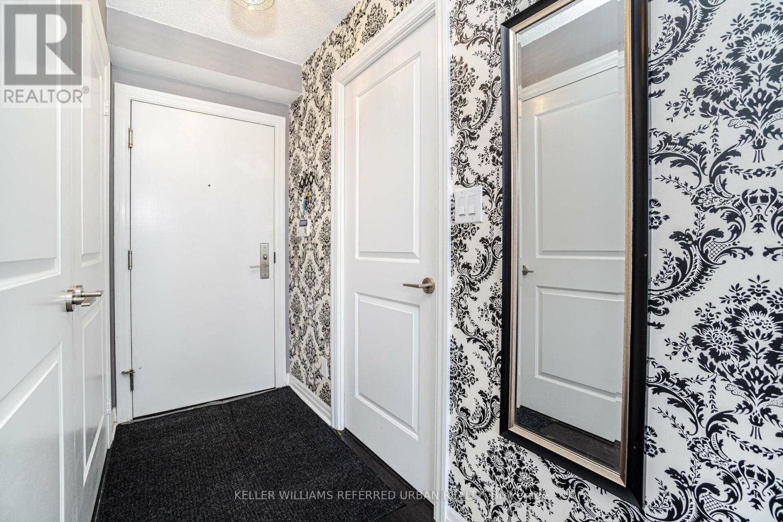 Toronto (henry Farm), ON M2J0A8,2035 Sheppard AVE East #335