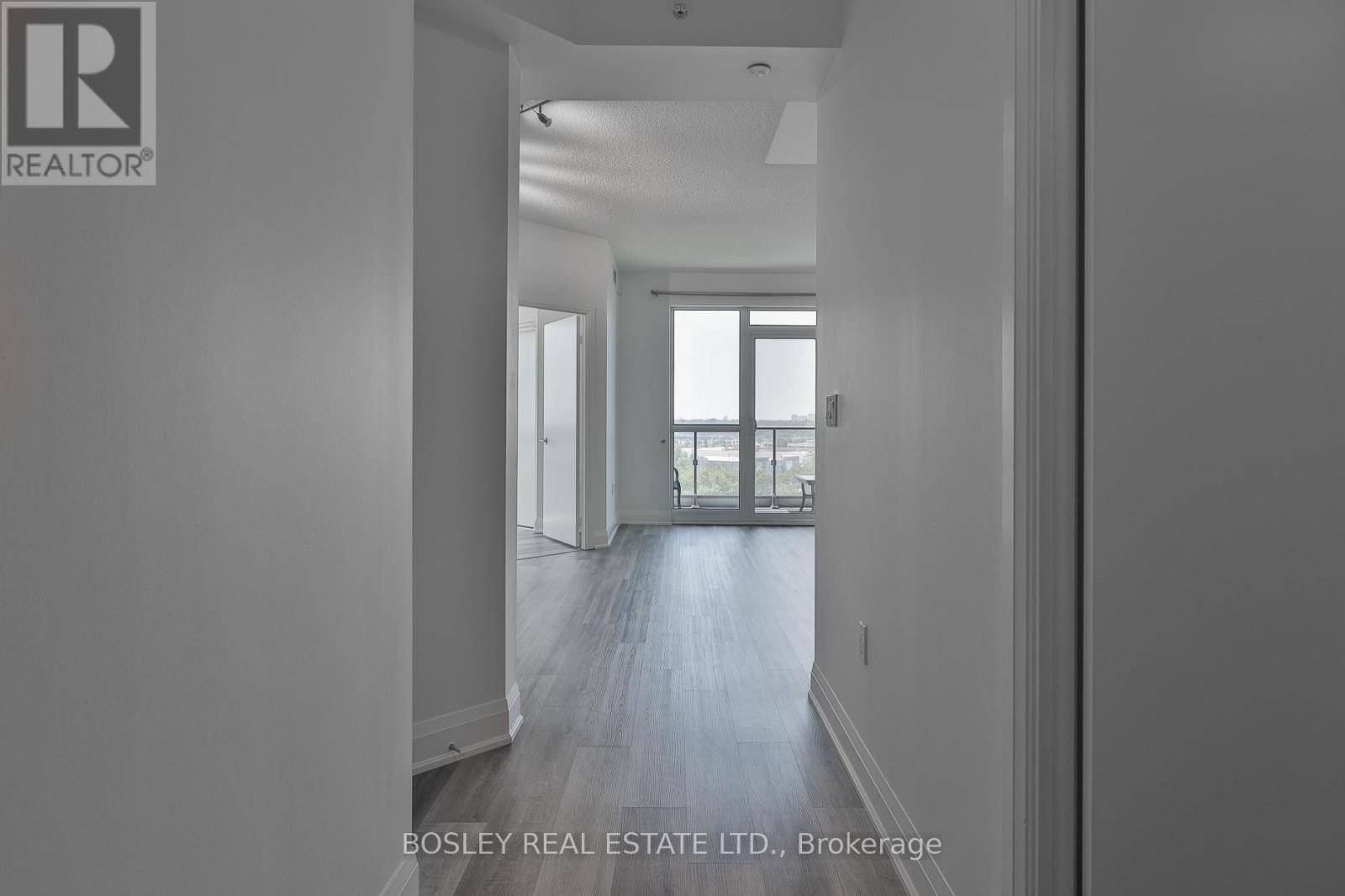 Toronto (leaside), ON M4G0B7,160 Vanderhoof AVE #906