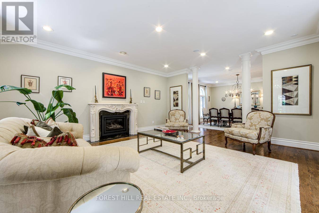 Toronto (st. Andrew-windfields), ON M2P1L9,42 ALDERSHOT CRESCENT